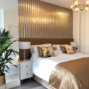  Apartment The Palms Lux Living B'mouth Town Centre &