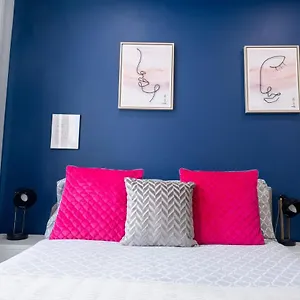  Apartment Reef9 - Modern Flat, 5 Mins From Beach, Centre And International Centre