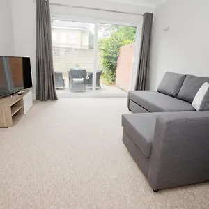 Chine Gardens - 2 Bedroom Apartment Bournemouth